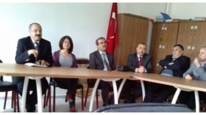 Burhaniye&rsquo;de M&uuml;d&uuml;rden Okul Ziyareti