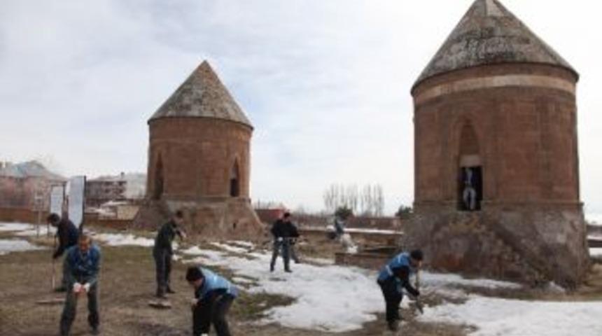 Tarihi Mekanlarda Temizlik &Ccedil;alışması
