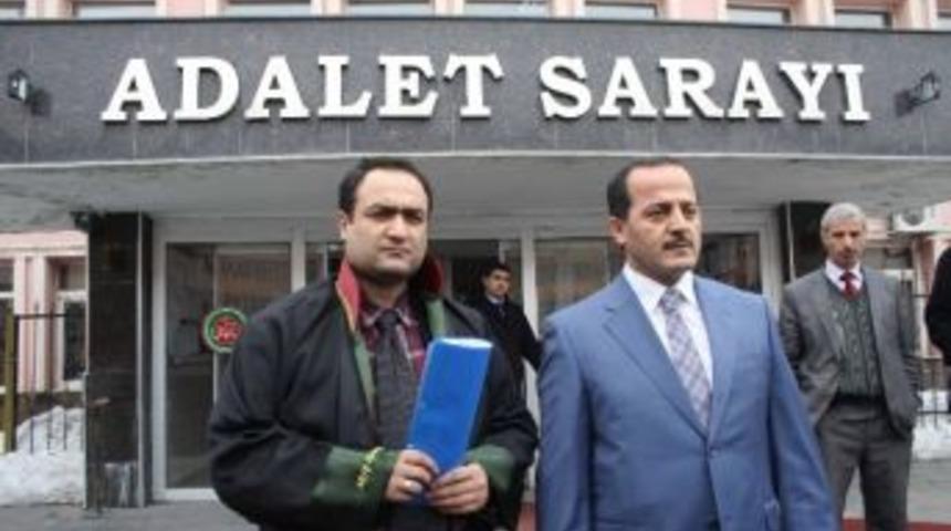 Mş&uuml; Rekt&ouml;r&uuml; Dinlemeyle İlgili Su&ccedil; Duyurusunda Bulundu