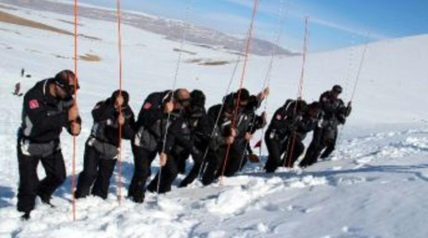 Afad Ekiplerinden Ger&ccedil;eği Aratmayan Tatbikat