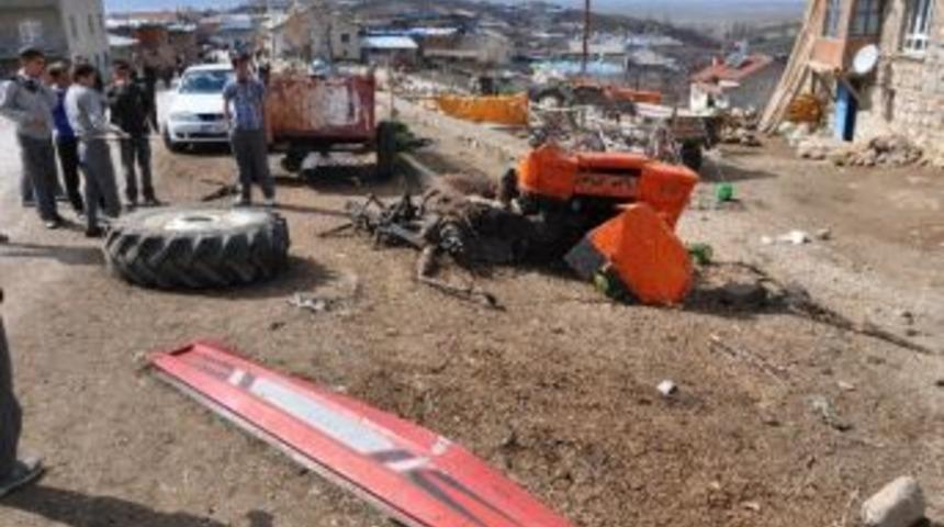 Freni Patlayan Kamyon Trakt&ouml;r&uuml; Bi&ccedil;ti: 1 Ağır Yaralı