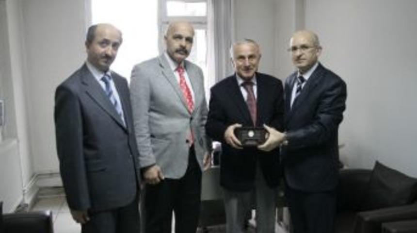 Vergisini D&uuml;zenli &Ouml;deyen 5 M&uuml;kellefe Nostaljik Radyo