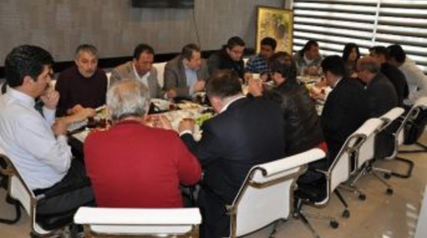 Yerel Se&ccedil;ime Doğru