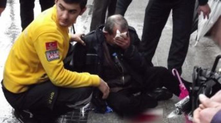 Baygınlık Ge&ccedil;iren Şahsın İmdadına 112 Ambulansı Yetişti