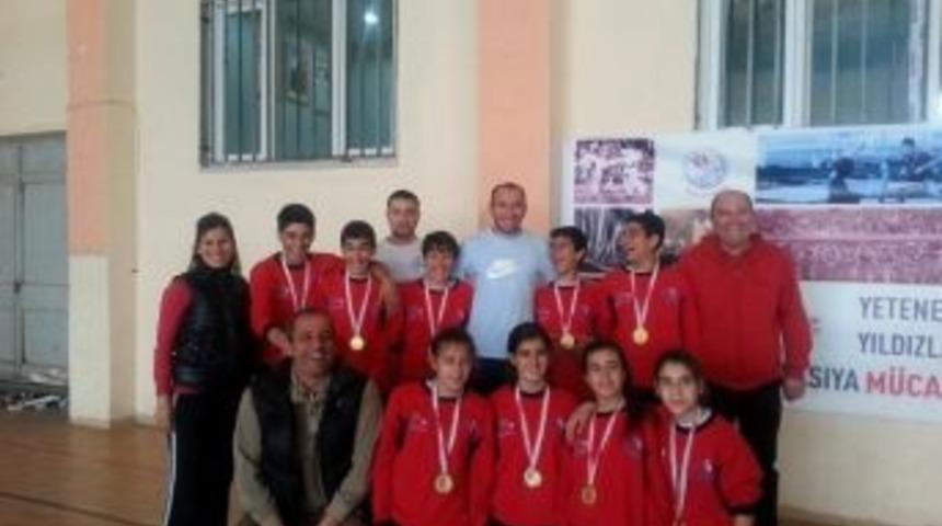 Mersin, Badmintonda Anadolu Yıldızlar Ligi Grup Birincisi Oldu
