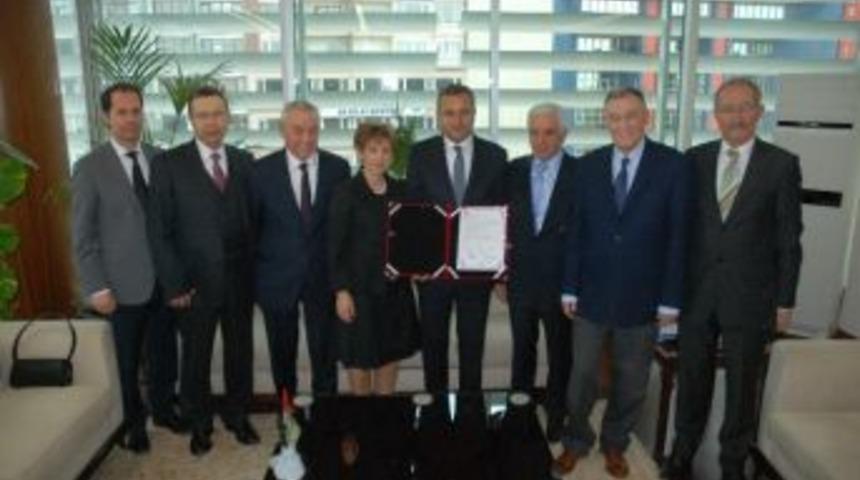 Otistik &Ccedil;ocuklar İ&ccedil;in Yapılacak Okula Hayırsever Desteği