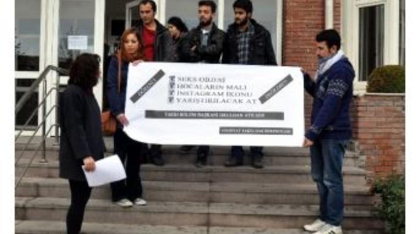 &Ouml;ğrencilerden Skandal Fotoğraflara Tepki