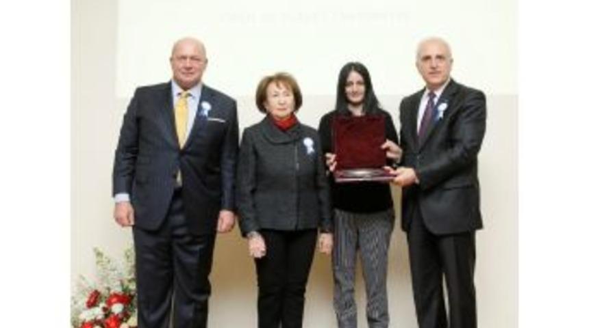 Ko&ccedil; Holding'e Vergi Şampiyonluğu &Ouml;d&uuml;l&uuml;