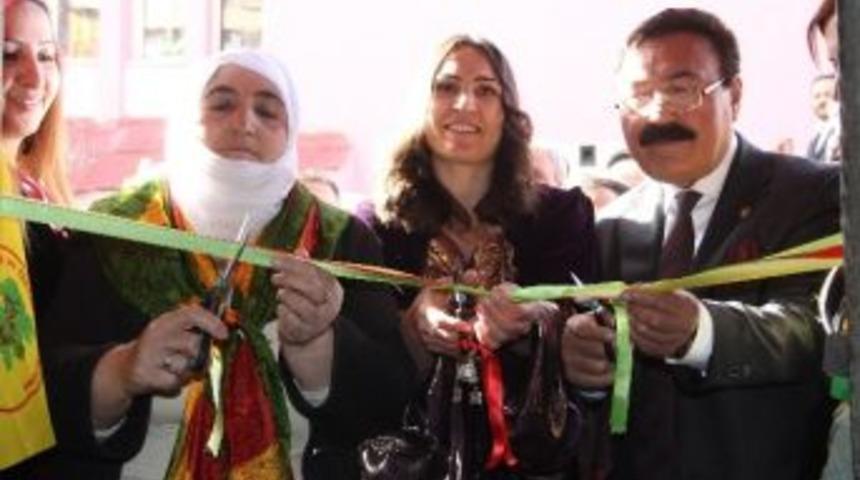 Hakkari&rsquo;de Bdp Se&ccedil;im B&uuml;rosu A&ccedil;ıldı