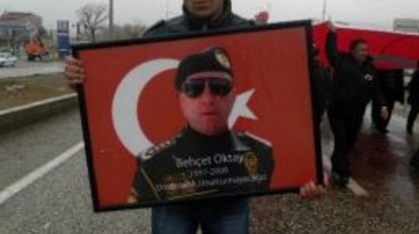 Beh&ccedil;et Oktay Mezarı Başında Anıldı