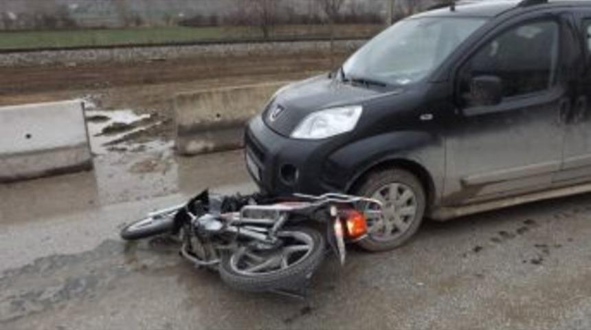 Boz&uuml;y&uuml;k'te Trafik Kazası, 1 Yaralı