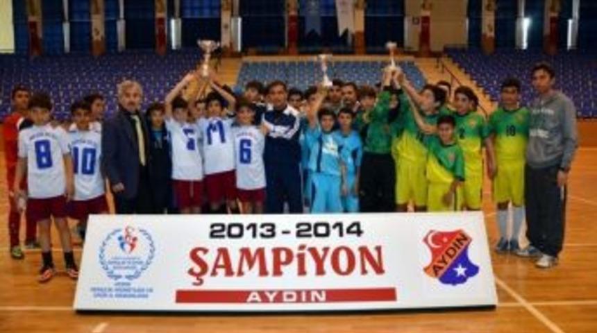 Futsal Okullar Arası Yıldızlar İl Birincileri Kupalarına Kavuştu