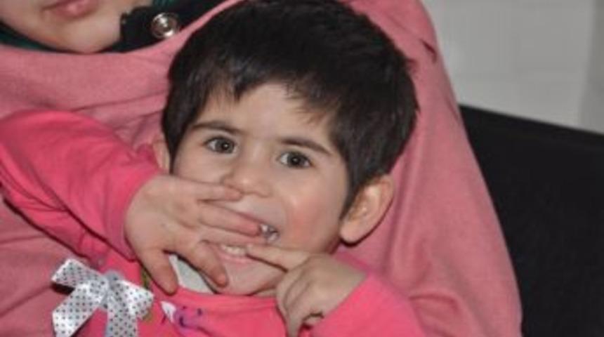 (&ouml;zel Haber) İşitme Engelli Minik Selvi, Annesinin Sesini İlk Kez Duydu