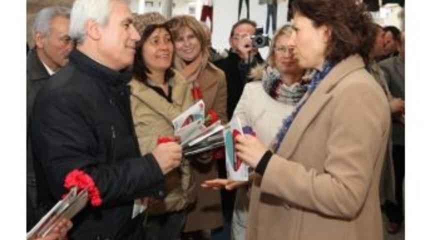 Başkan Bozbey Giyim Pazarında