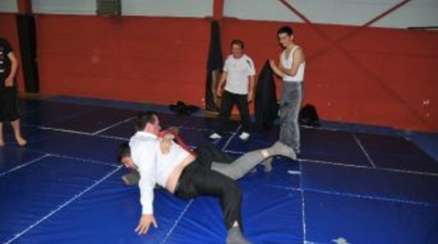 Başkan Adayı Yanmaz Mindere &Ccedil;ıktı