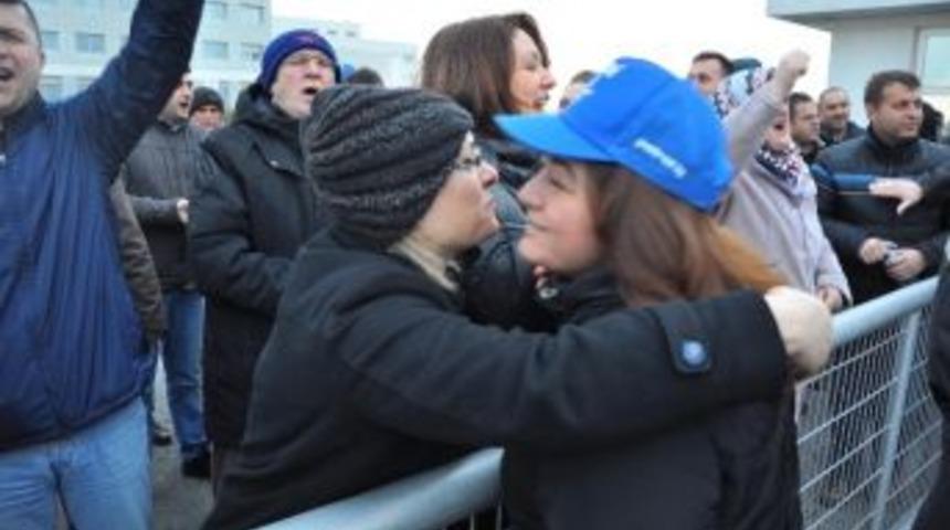 420 İş&ccedil;i &Ccedil;alıştıkları Fabrikanın &Ouml;n&uuml;nde 6 G&uuml;nd&uuml;r Eylem Yapıyor