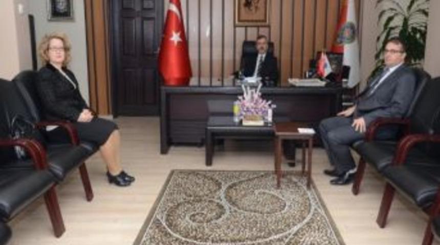 Kırklareli İl Halk Sağlığı M&uuml;d&uuml;r&uuml; Cerit&rsquo;ten İl Emniyet M&uuml;d&uuml;r&uuml; Akay&rsquo;a Ziyaret