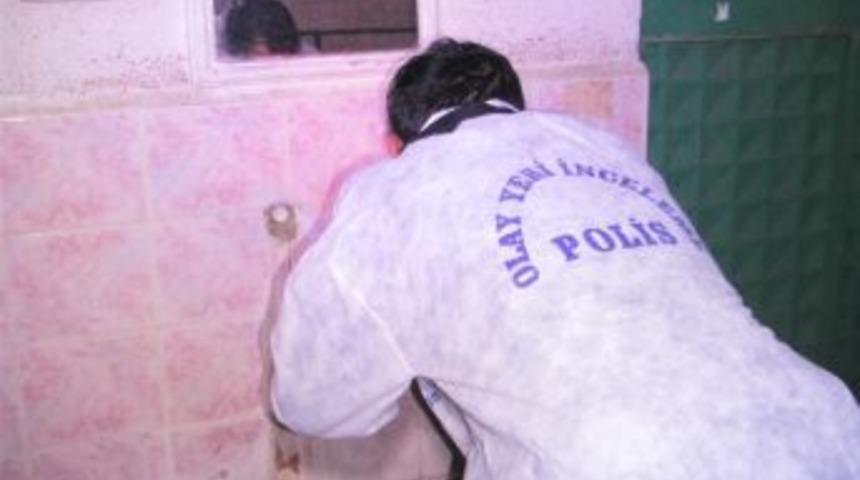 Uzunk&ouml;pr&uuml;'de Camilere Hırsızlar Dadandı