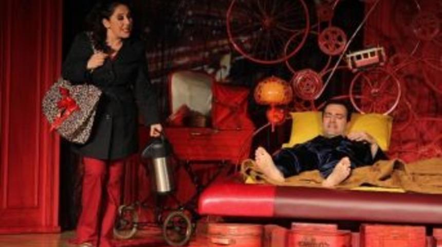 Yenimahalle&rsquo;de Tiyatro Gecesi