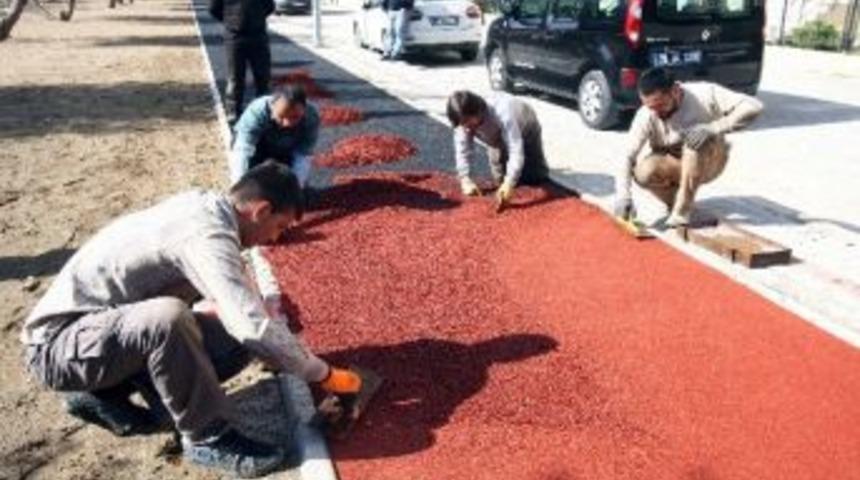 Bayraklı'nın Parkları G&ouml;zkamaştırıyor