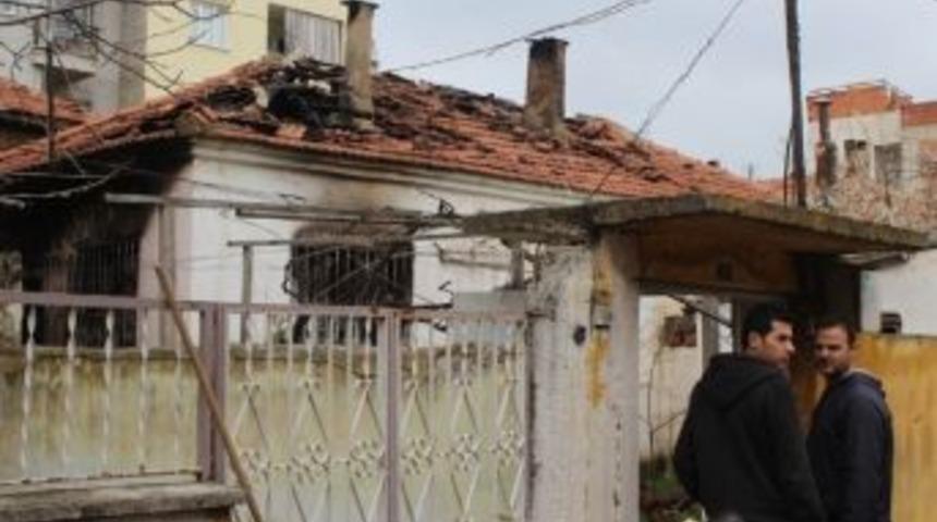 Turgutlu&rsquo;da Ev Yangını