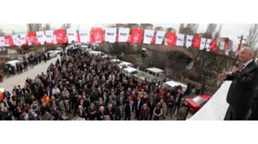 Başkan Yaşar, Macunk&ouml;y Se&ccedil;im İletişim Merkezi'ni A&ccedil;tı