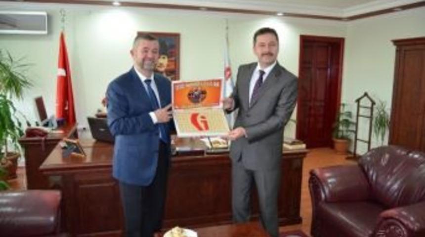 Vergi Haftasına Badem Ezmeli Kutlama