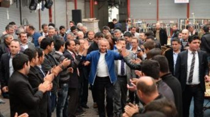 Başkan Evcilmen Festival Çarşısı Esnafı İle Bir Araya Geldi