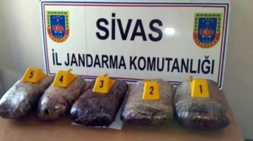 Sivas&rsquo;ta 27 Kilo Uyuşturucu Madde Ele Ge&ccedil;irildi