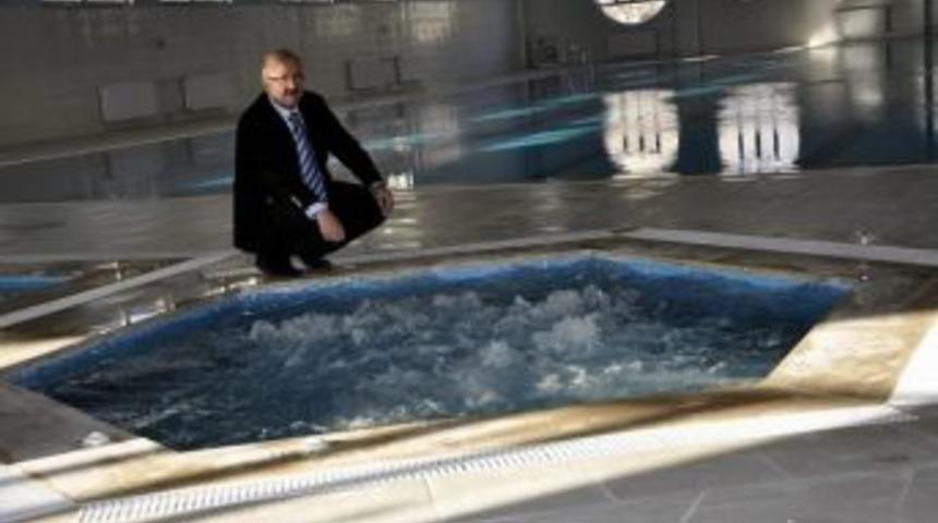 G&uuml;r&uuml;n Olimpik Y&uuml;zme Havuzu A&ccedil;ılışa Hazır