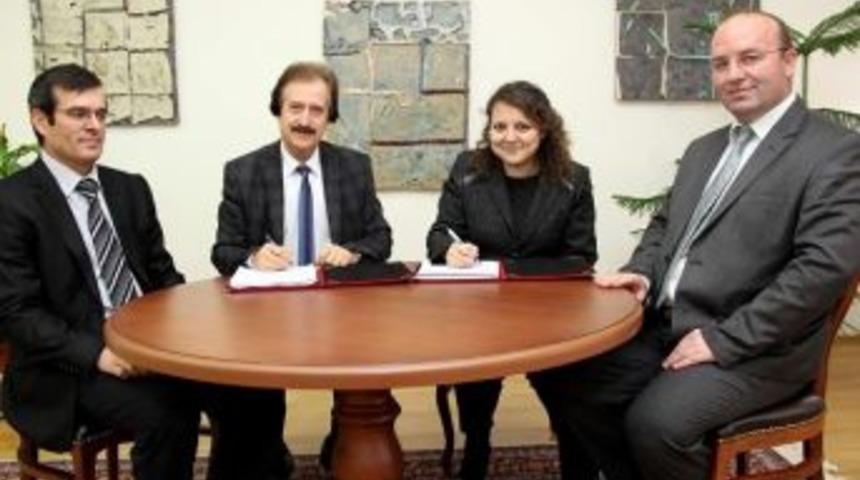 C&uuml;tham İle Btc Boru Hattı Şirketi Arasında Hibe S&ouml;zleşmesi İmzalandı