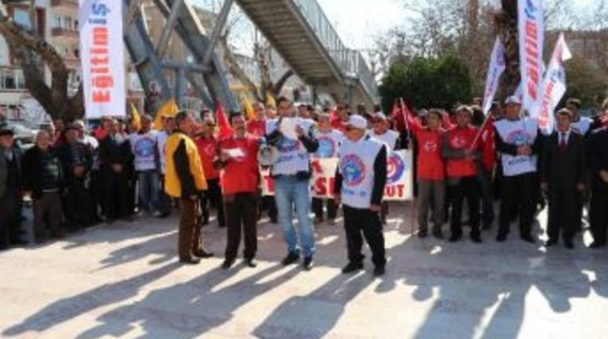 Mut&rsquo;ta &Ouml;ğretmenler İş Bıraktı