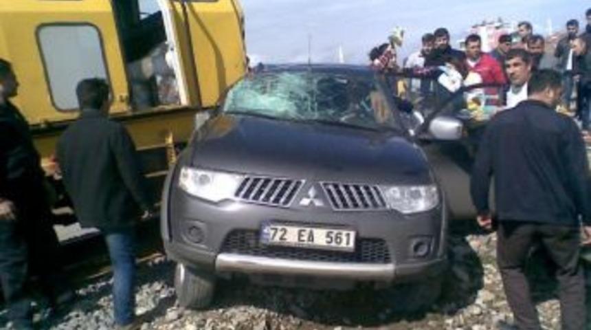 Yol Kontrol Lokomotifi Pikaba &Ccedil;arptı: 1 &Ouml;l&uuml;, 1 Yaralı