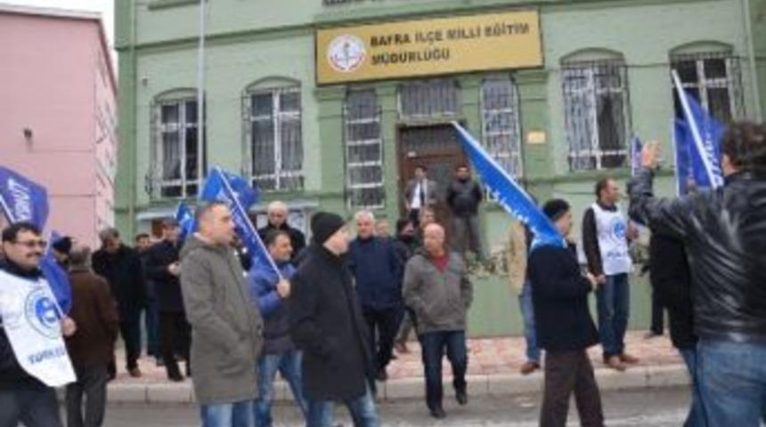 &Ouml;ğretmenlerden Meb Yasa Tasarısı Protestosu