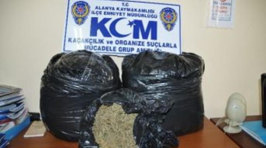 Pvc Y&uuml;kl&uuml; Kamyonette Esrar &Ccedil;ıktı