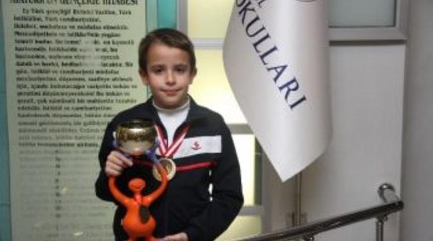 Sanko Okulları &Ouml;ğrencisinin Başarısı