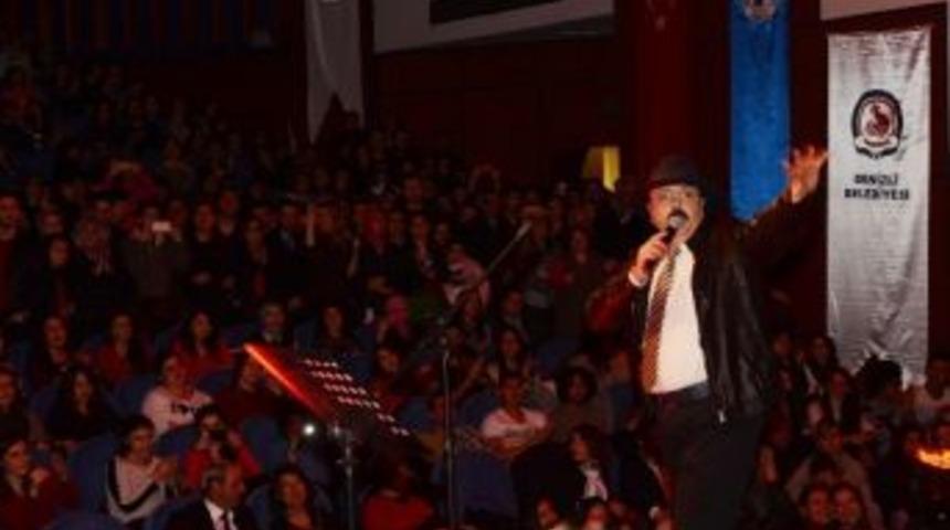 Denizli&rsquo;de Barış Man&ccedil;o&rsquo;yu Anma Konseri