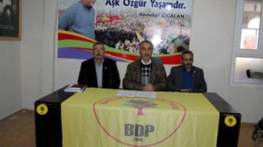 Siverek'te &Ouml;calan İ&ccedil;in İmza Kampanyası