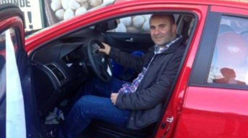 &Ccedil;ekilişte Araba Kazanınca Şaka Zannetti