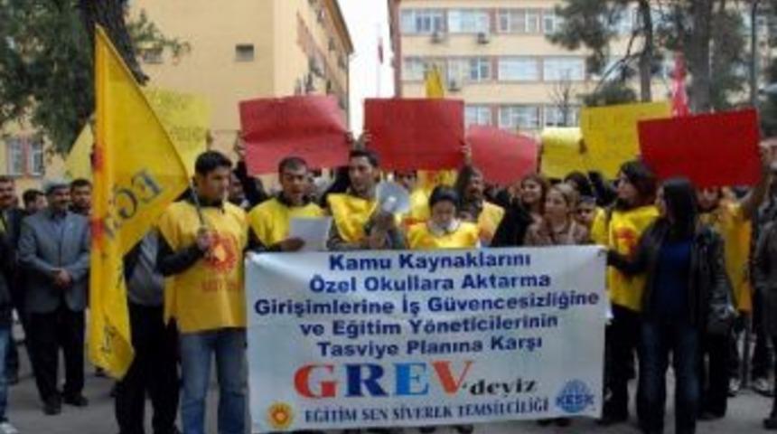Siverek'te Eğitim-sen'den Meb Yasa Tasarısına Tepki