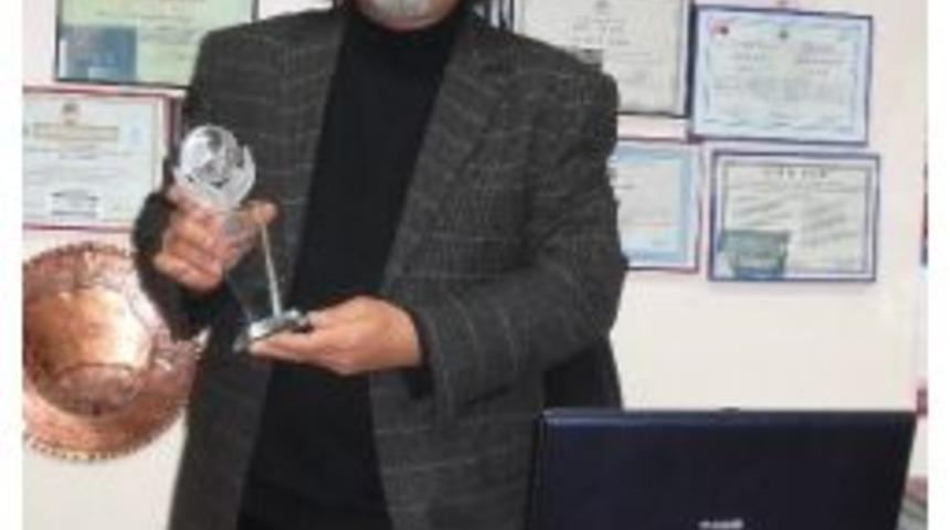 Sel&ccedil;uk &Uuml;niversitesi'ne Turizm Eğitimi &Ouml;zel &Ouml;d&uuml;l&uuml;