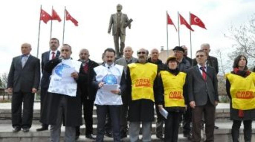 Kırıkkale&rsquo;de Milli Eğitim Yasa Tasarısı Protesto Edildi