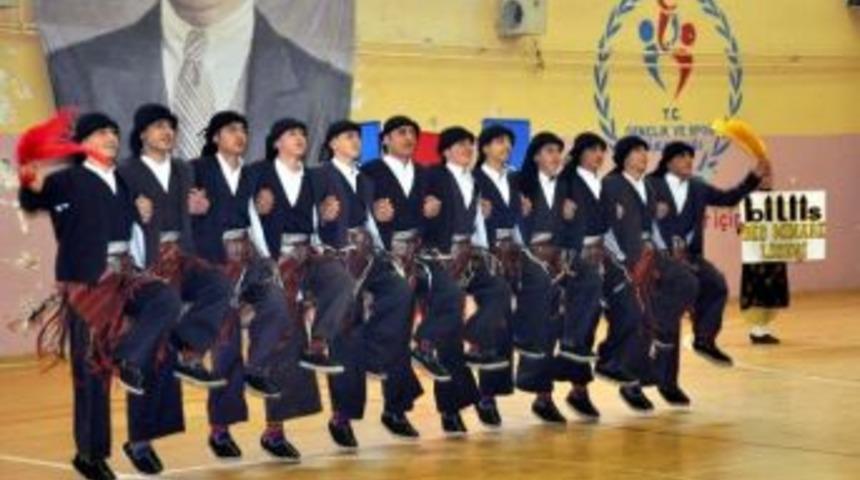 Bitlis&rsquo;te Halkoyunları Yarışması D&uuml;zenlendi