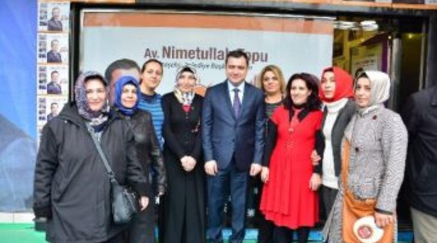 &Ouml;rnek Mahallesi'nde Ak Parti Coşkusu