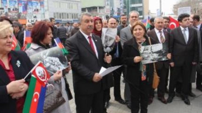 Iğdır&rsquo;da Hocalı Katliamı Kınandı