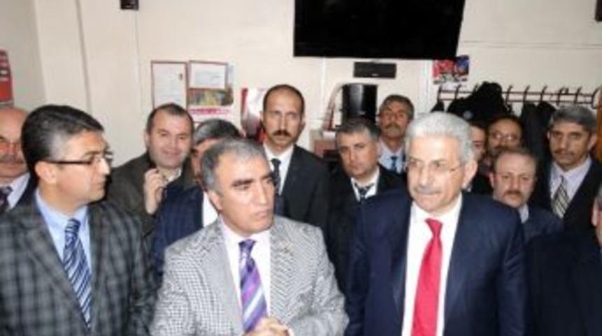 Kamil Aydın Oltu&rsquo;da Coşkuyla Karşılandı