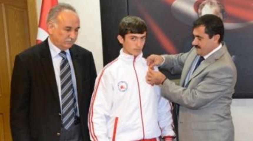 İlci, Balkan Şampiyon &Ouml;ğrenciyi &Ouml;d&uuml;llendirdi