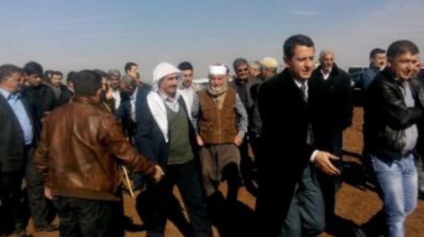 Bağlar İl&ccedil;e Belediye Başkanı Parlak K&ouml;y Ziyaretlerini S&uuml;rd&uuml;r&uuml;yor