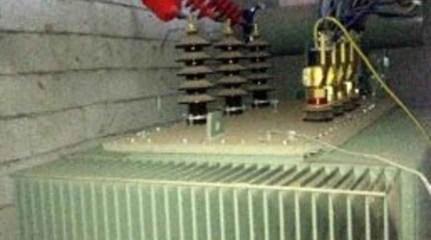 Seradan Trafoyu Ka&ccedil;ırdılar