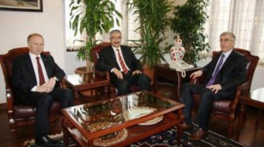 Nevşehir Ve Niğde Valilerinden Aksaray Valisi'ne Ziyaret